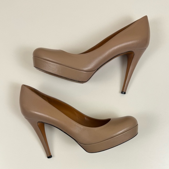 Gucci Nappa Charlotte Leather Pump in Winter Rose - Picture 4 of 12